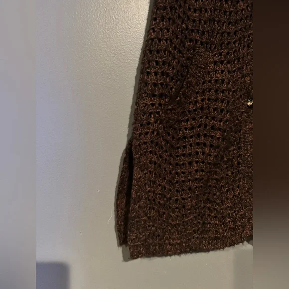 Chunky Brown Knit Vest with Textured Pattern - Picture 4 of 7